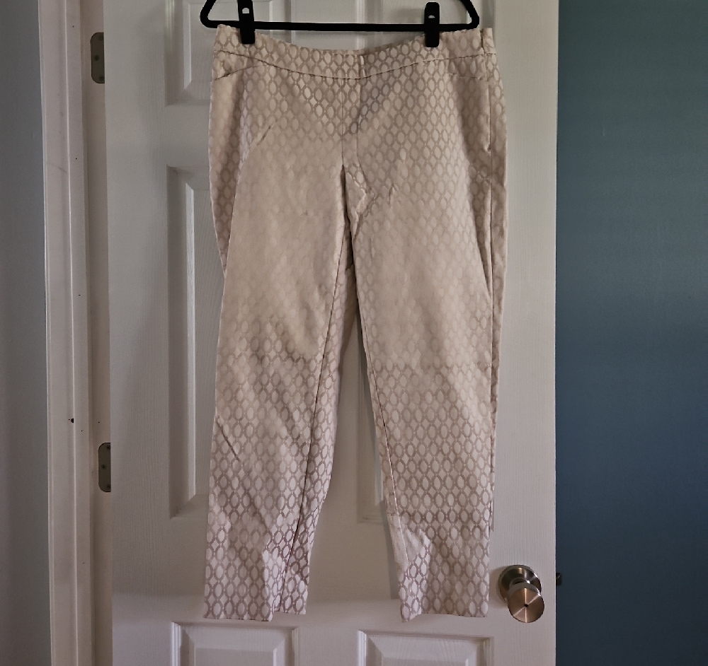 White House Black Market Gold and Cream Cropped Pants with Textured Pattern